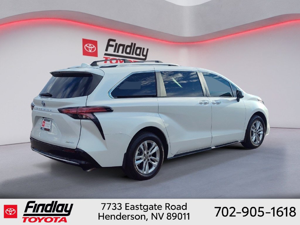 Certified 2025 Toyota Sienna Limited FWD image 4