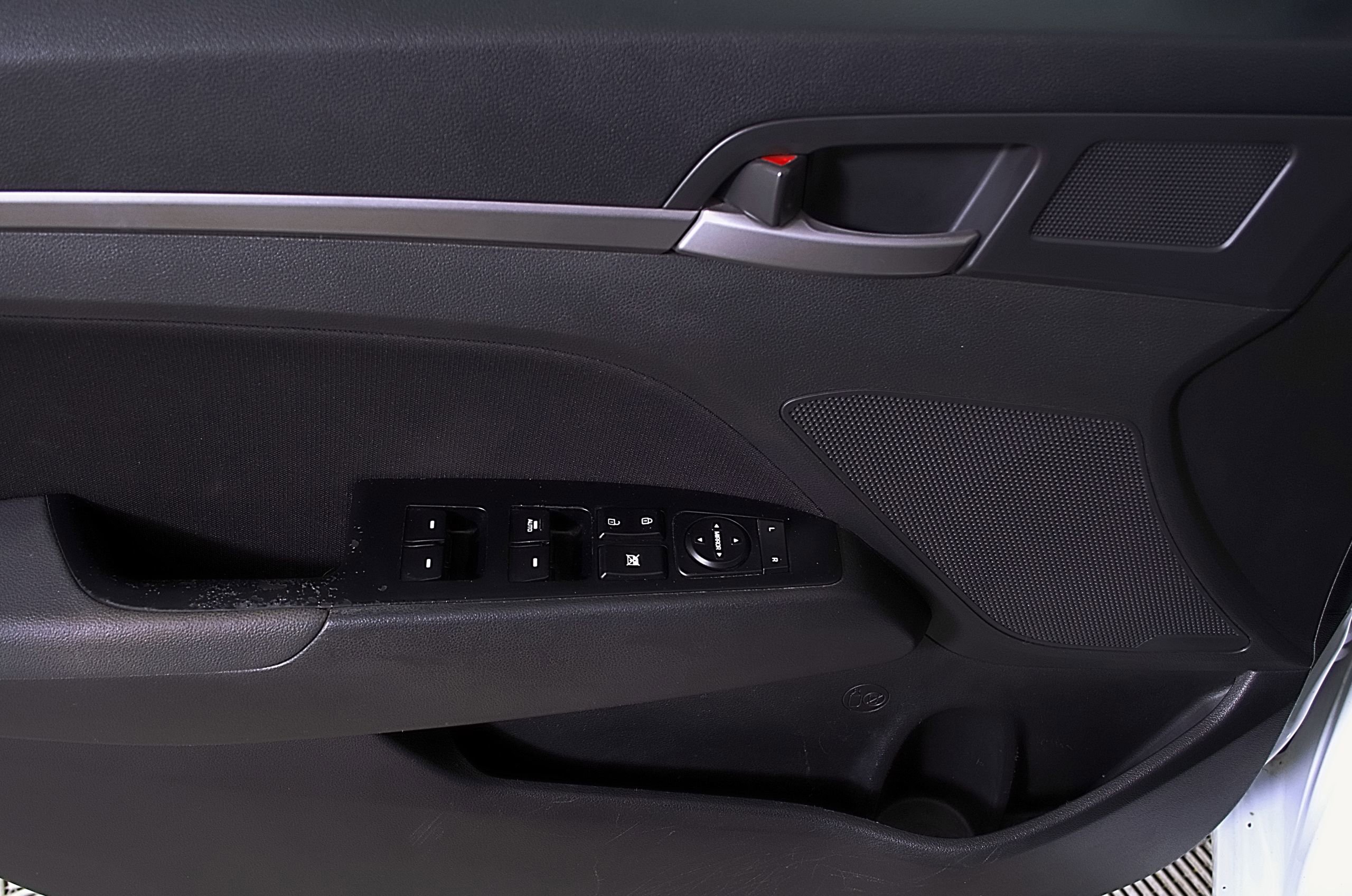 Used 2017 Hyundai Elantra Value Edition w/ Cargo Package image 17