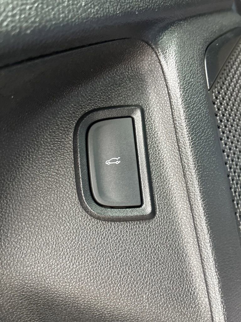 Used 2024 Chevrolet Blazer EV LT AWD/4WD image 24