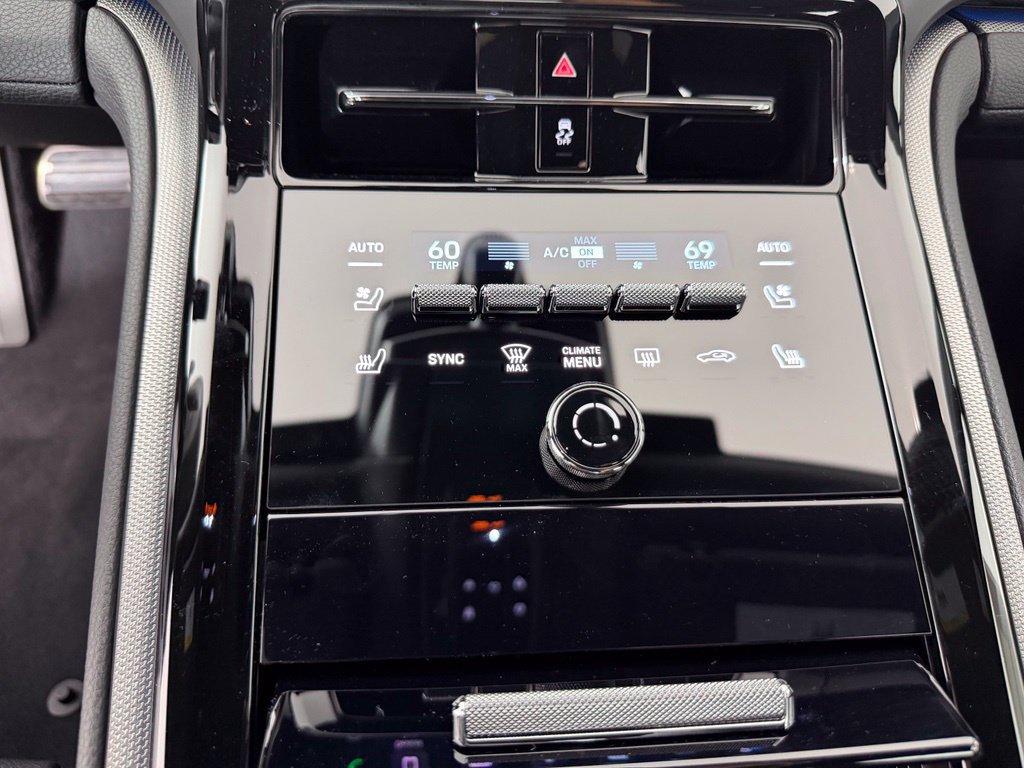 New 2026 Porsche Panamera RWD image 33