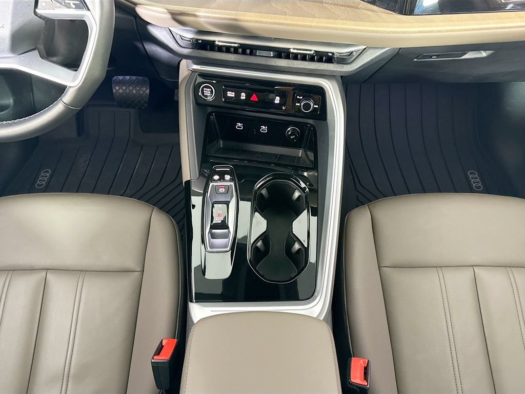 Used 2025 Audi Q5 Premium w/ Convenience Package AWD/4WD image 14