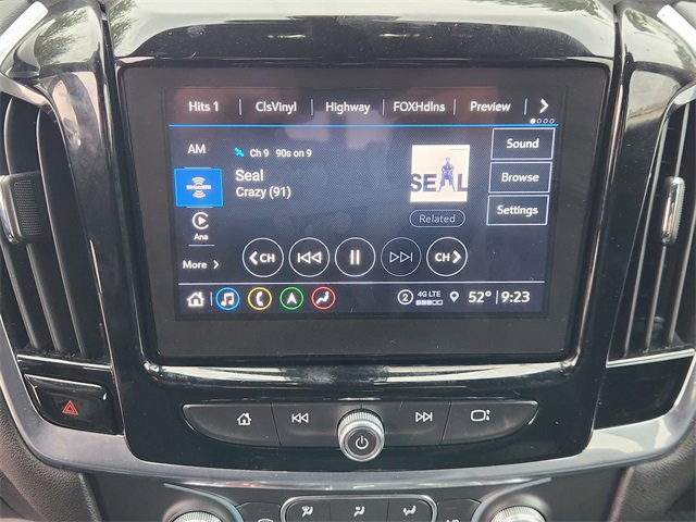 Used 2022 Chevrolet Traverse LT w/ LT Premium Package image 16