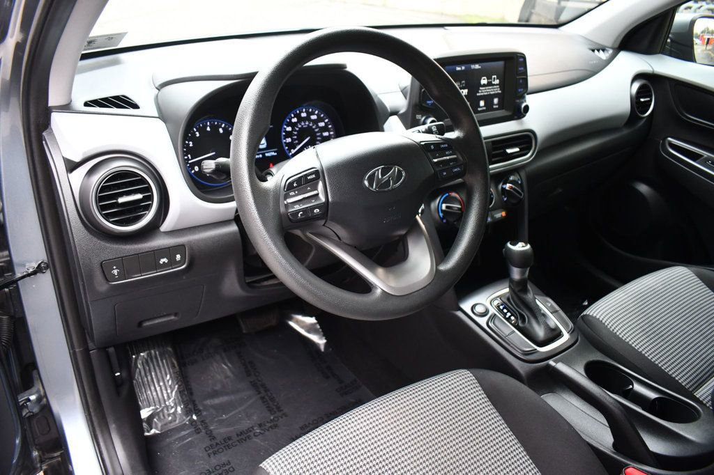 Used 2019 Hyundai Kona SE w/ Cargo Package image 18