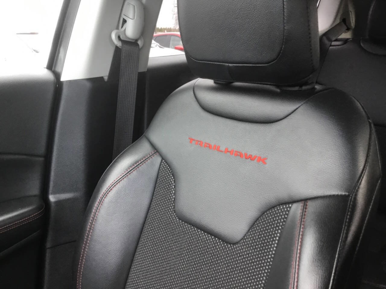 Used 2021 Jeep Compass Trailhawk image 14