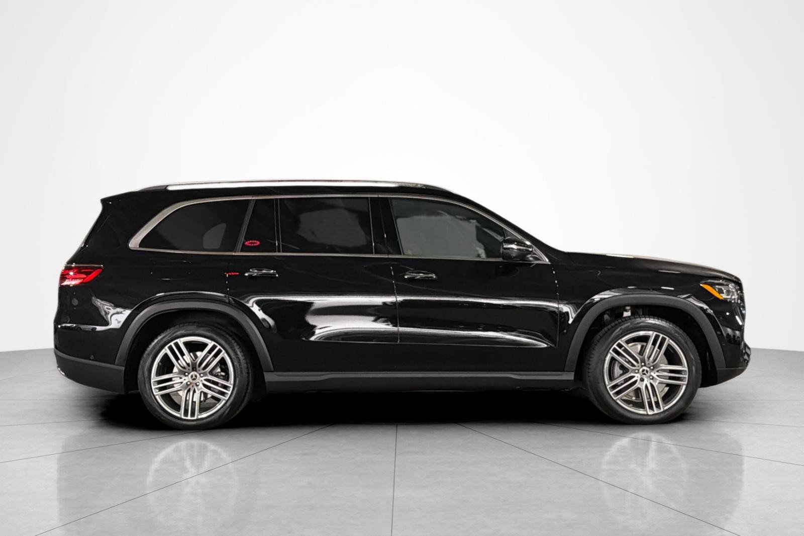 New 2026 Mercedes-Benz GLS 450 4MATIC image 6