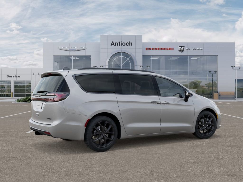 New 2026 Chrysler Pacifica Limited w/ S Appearance Package AWD/4WD image 7