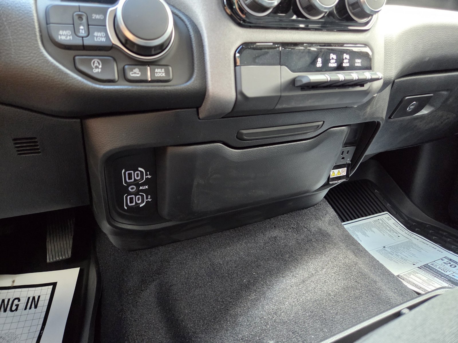 New 2026 RAM 1500 Warlock AWD/4WD image 31