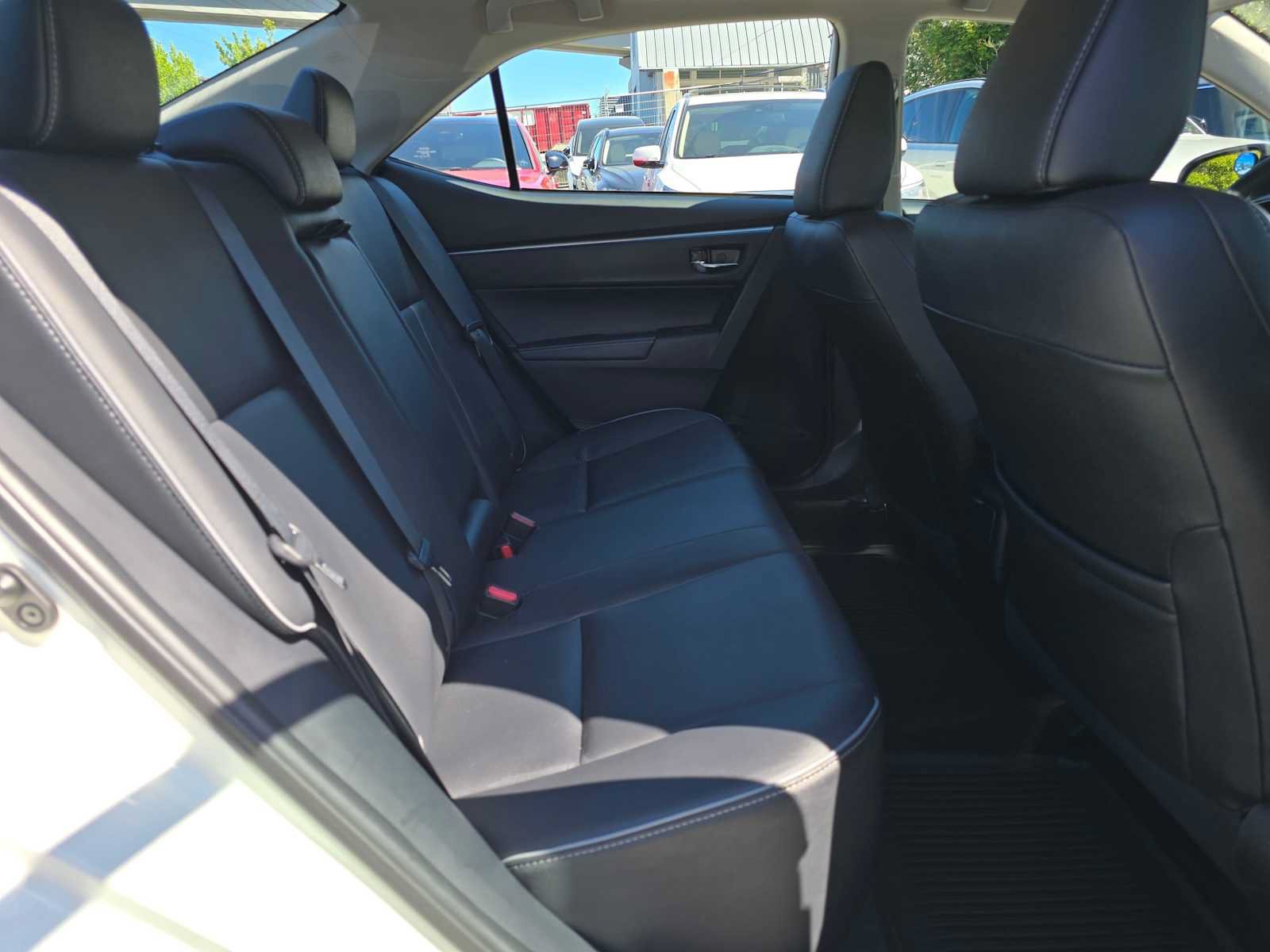 Used 2015 Toyota Corolla S Premium FWD image 11