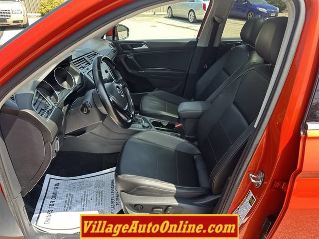 Used 2018 Volkswagen Tiguan SEL AWD/4WD image 13