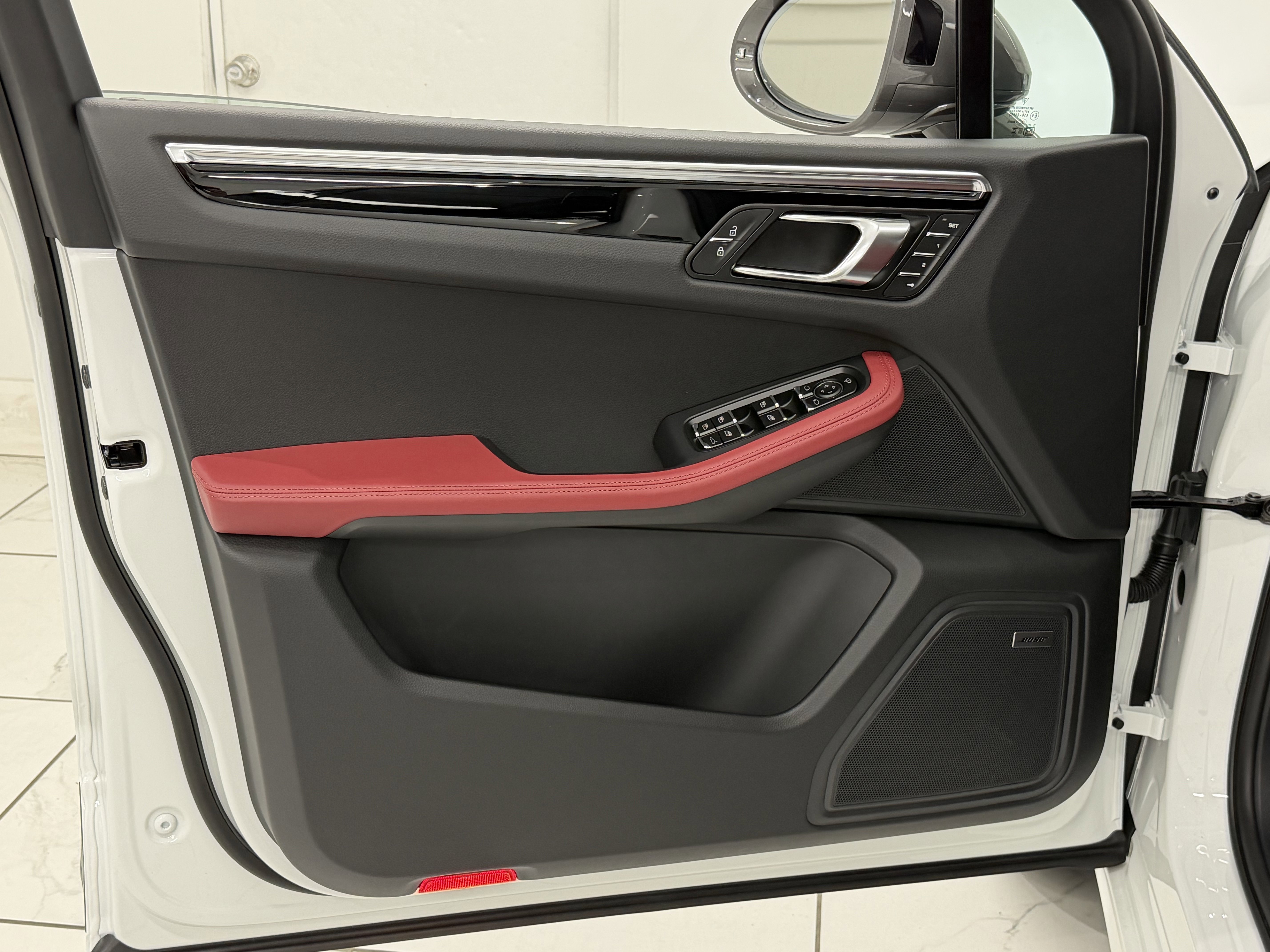 New 2026 Porsche Macan Turbo image 28