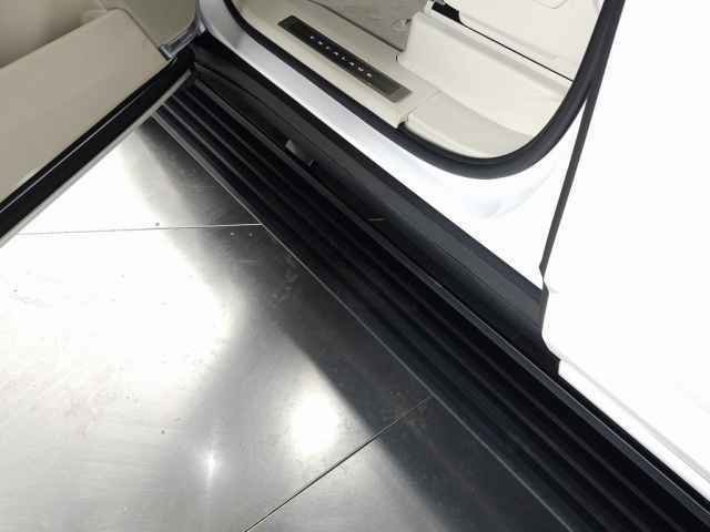 Used 2022 Cadillac Escalade Premium Luxury Platinum image 18