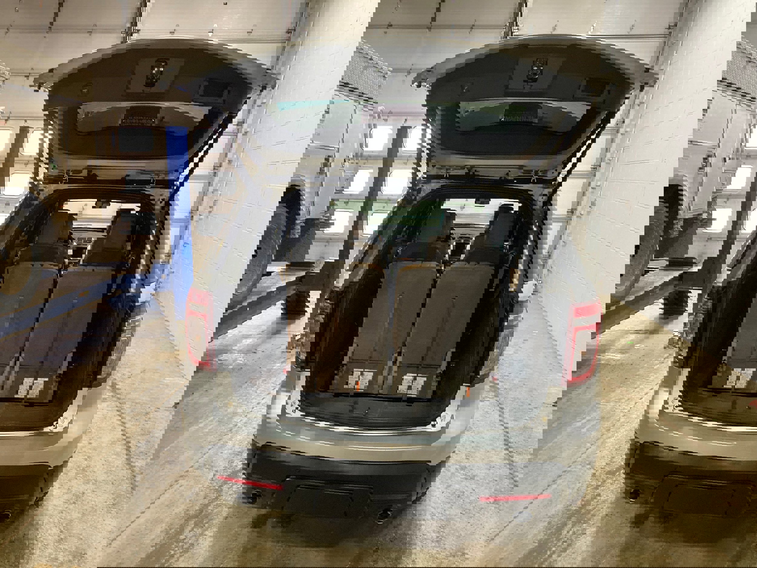 Used 2015 Ford Explorer XLT w/ Equipment Group 202B image 15