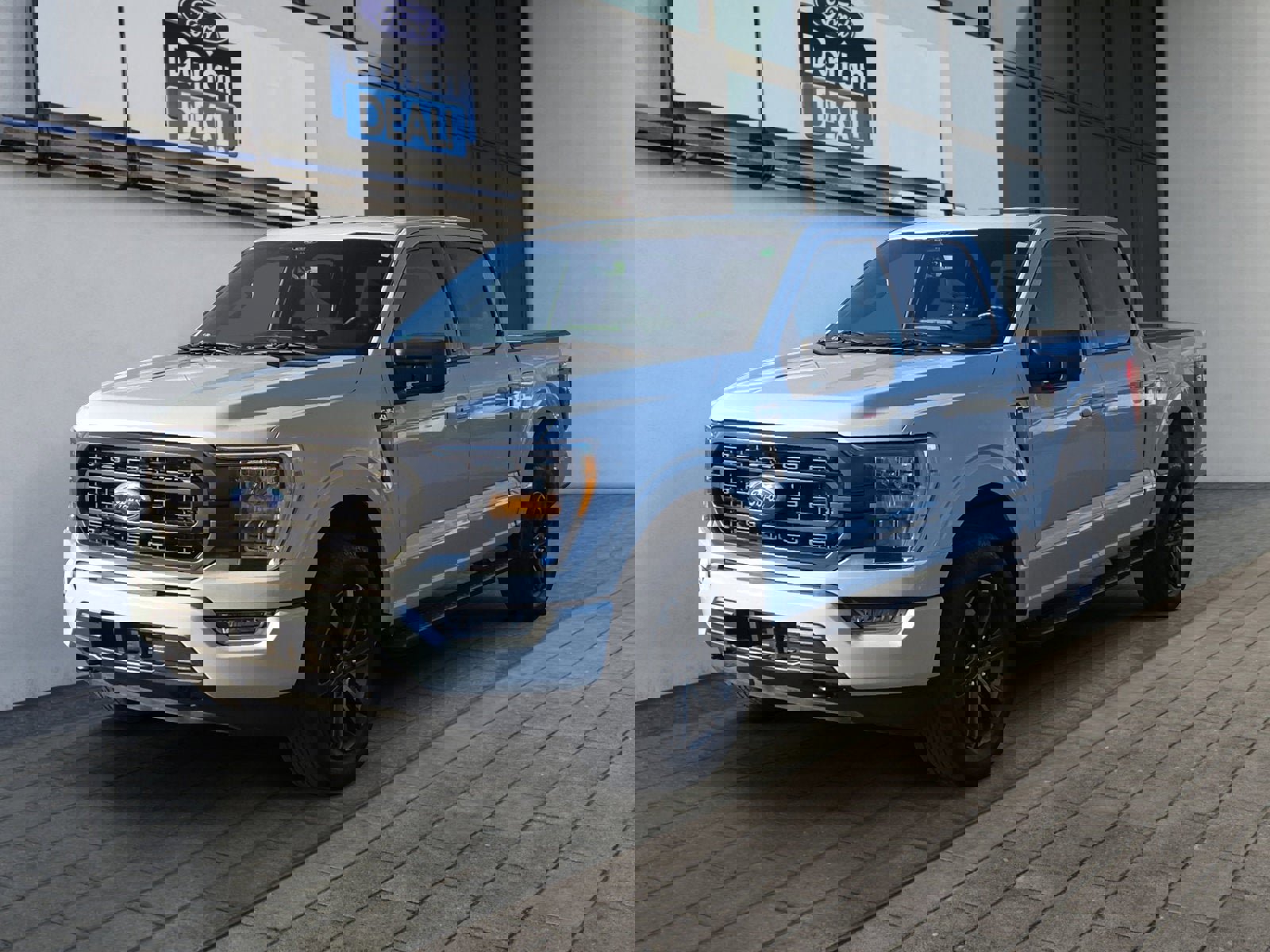 Certified 2022 Ford F150 XLT w/ Equipment Group 302A High image 7