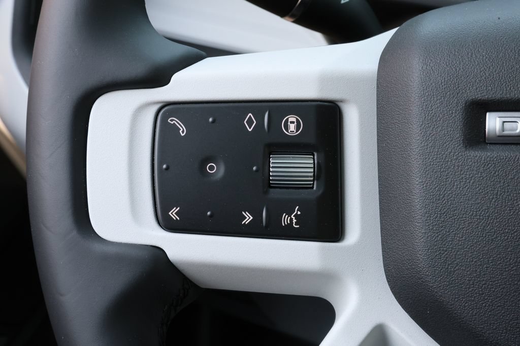 New 2026 Land Rover Defender 130 X-Dynamic SE AWD/4WD image 21
