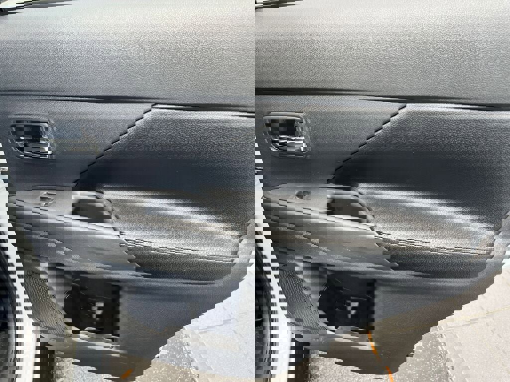 Used 2015 Mitsubishi Outlander GT image 27