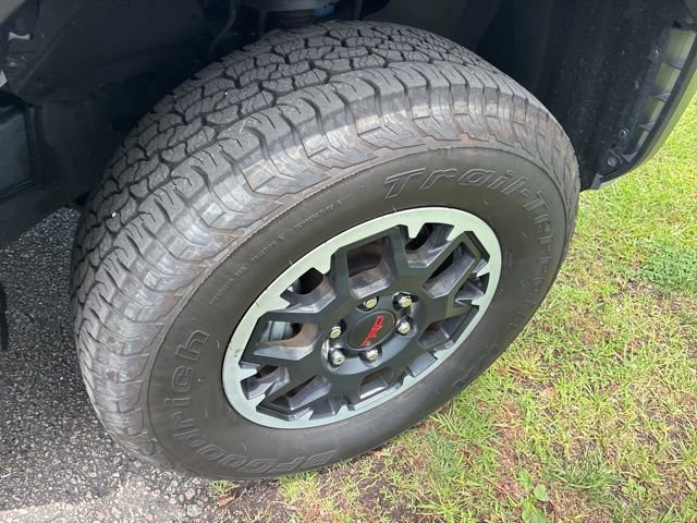 Used 2025 Toyota Tacoma TRD Off-Road w/ TRD Off Road Upgrade Package AWD/4WD image 15