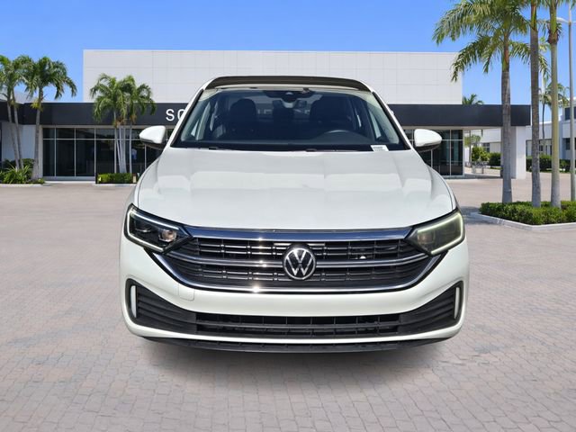 Certified 2022 Volkswagen Jetta SEL FWD image 2