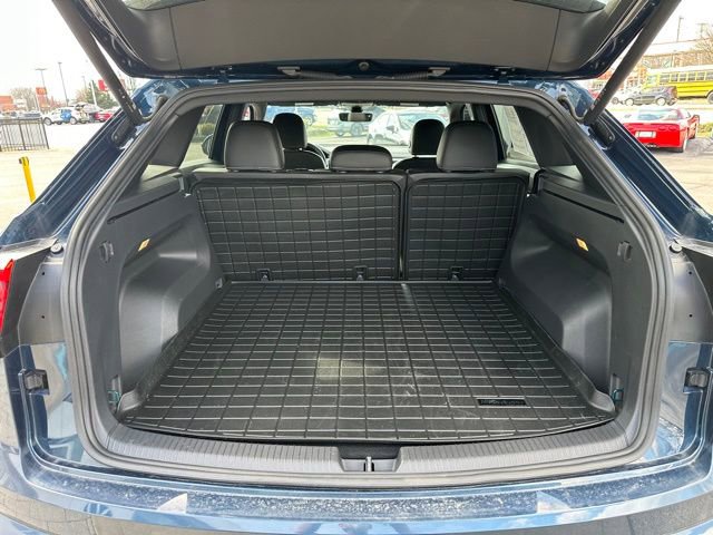 Certified 2023 Volkswagen Atlas Cross Sport SEL R-Line image 21