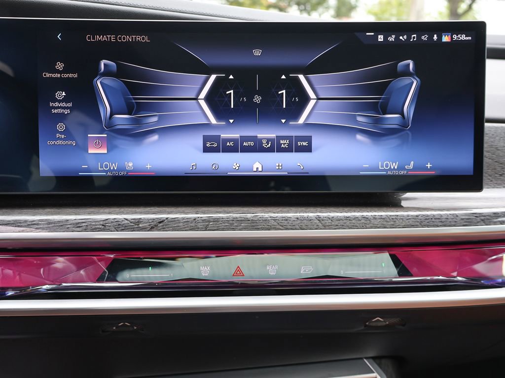 Used 2023 BMW 740i w/ Parking Assistance Package image 55