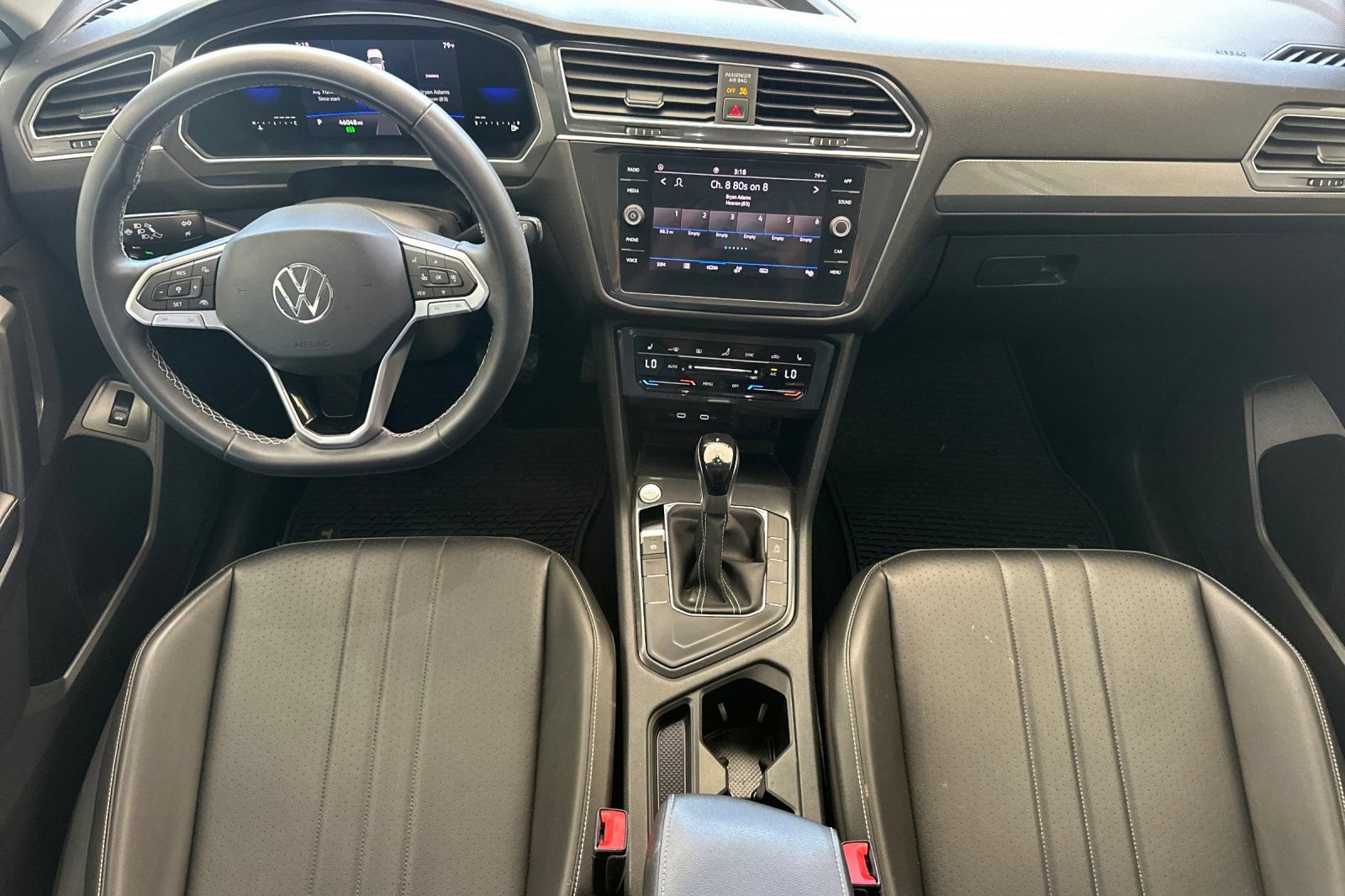 Used 2022 Volkswagen Tiguan SE FWD image 13
