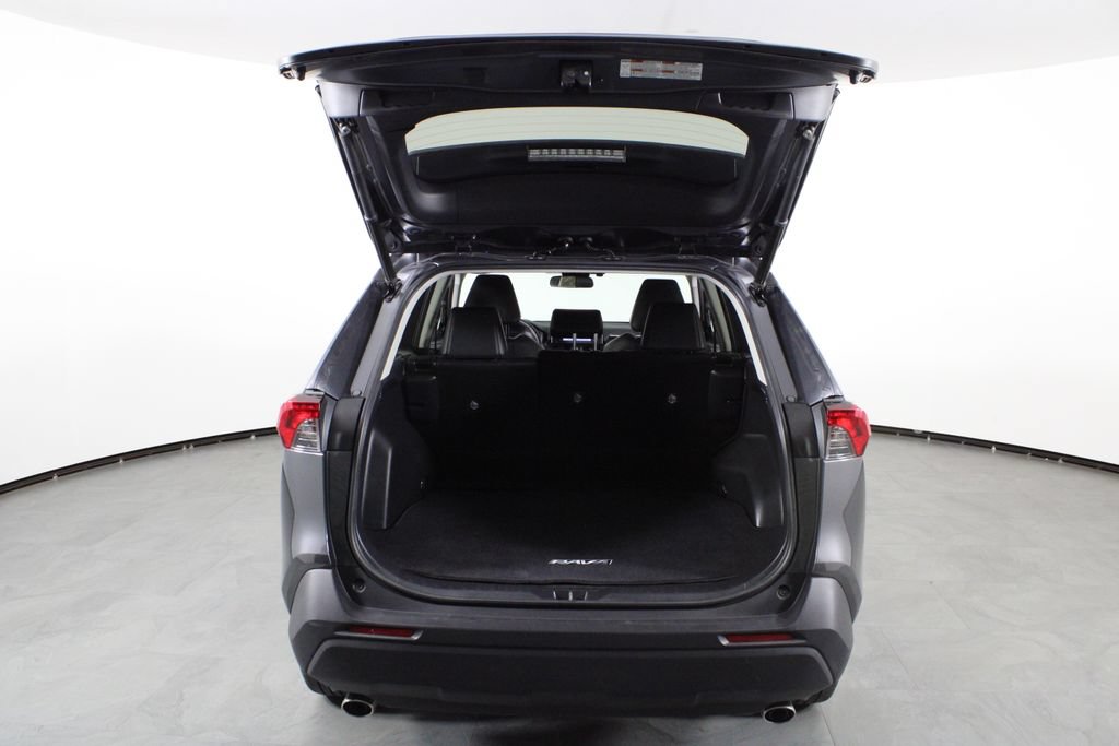 Used 2019 Toyota RAV4 XLE Premium w/ Cold Weather Package FWD image 16
