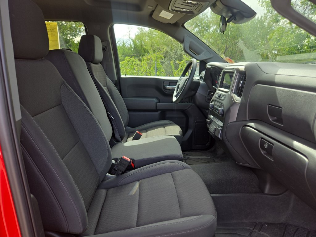 Used 2025 Chevrolet Silverado 1500 Custom Trail Boss w/ Dark Appearance Package AWD/4WD image 18