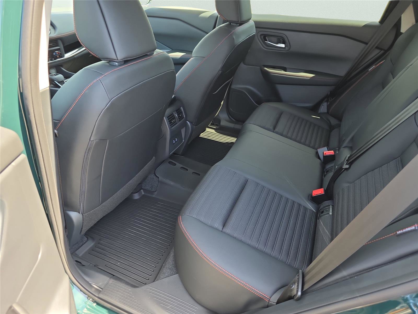 New 2026 Nissan Rogue SV image 30