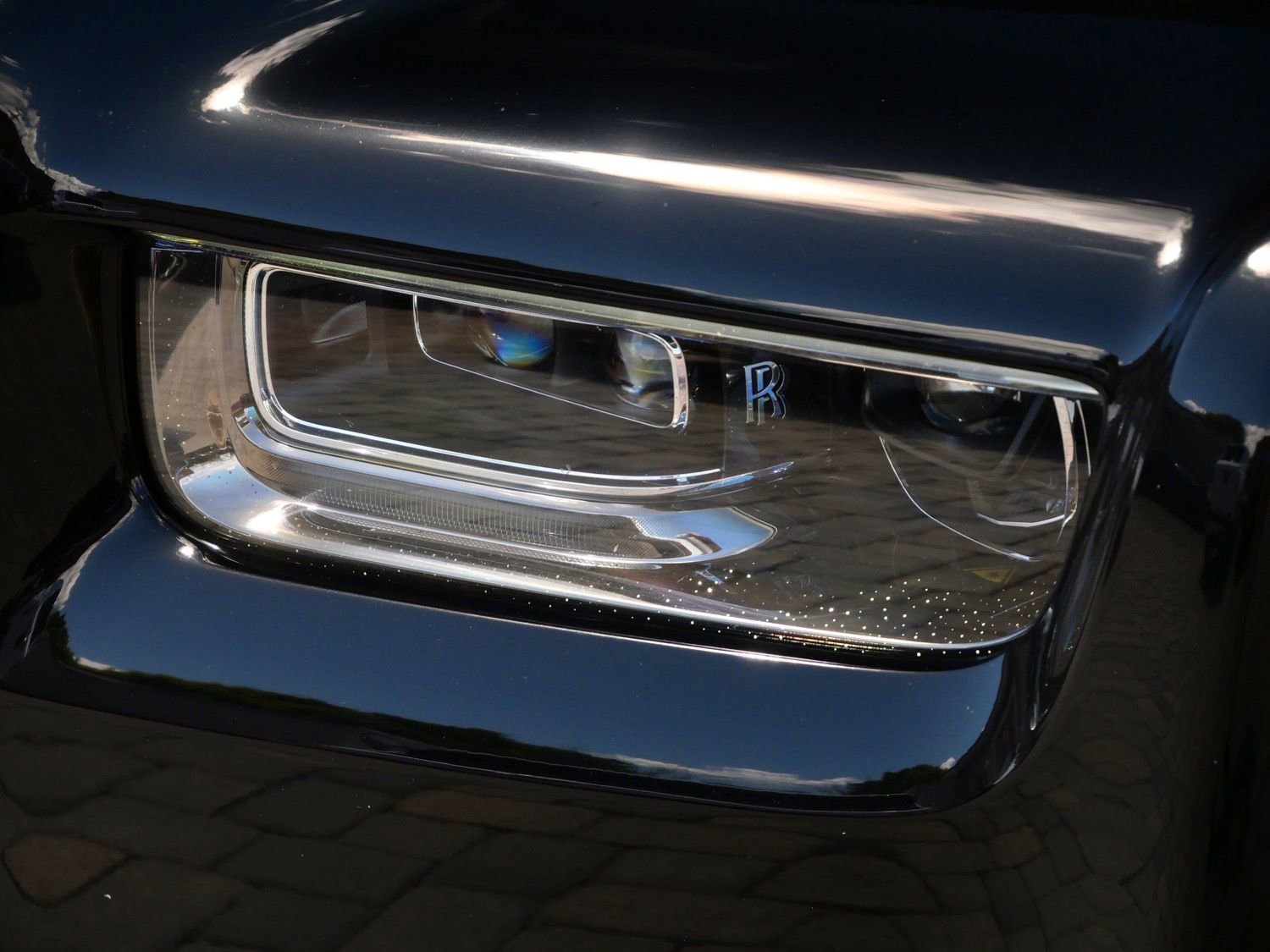 Certified 2024 Rolls-Royce Phantom Extended Wheelbase w/ The Phantom Package image 24