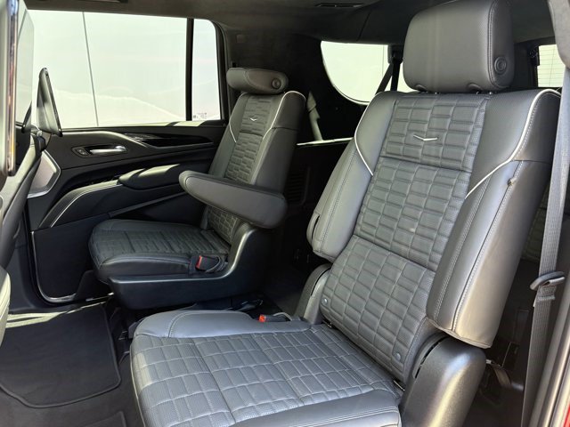 Certified 2024 Cadillac Escalade ESV V AWD/4WD image 16