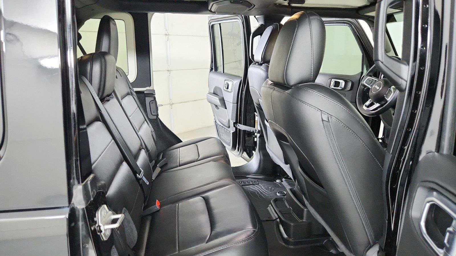 Used 2021 Jeep Wrangler Unlimited Sahara AWD/4WD image 25