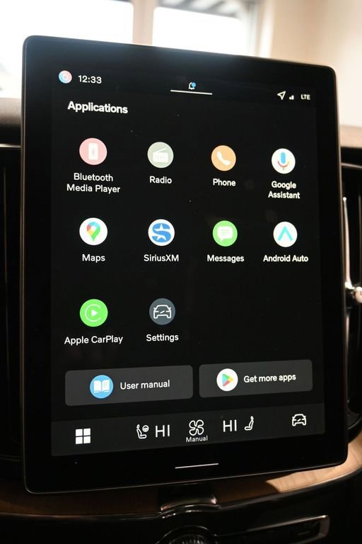 New 2026 Volvo XC60 B5 Plus w/ Protection Package Premier image 24