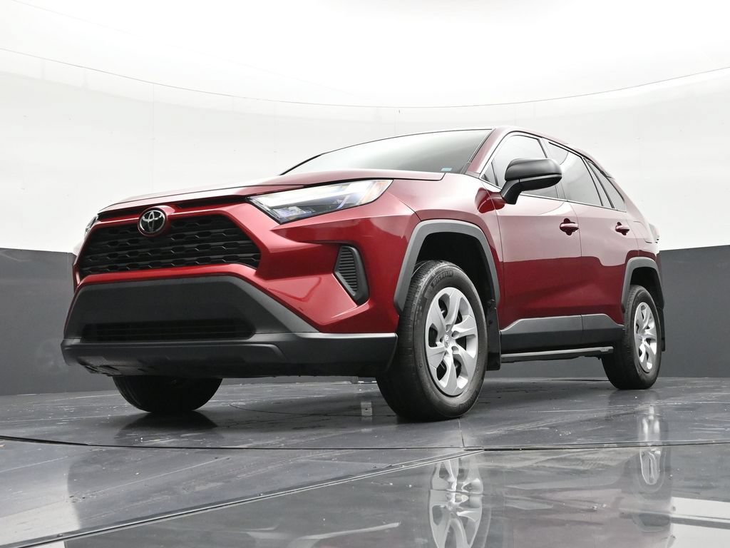 Used 2024 Toyota RAV4 LE FWD image 20