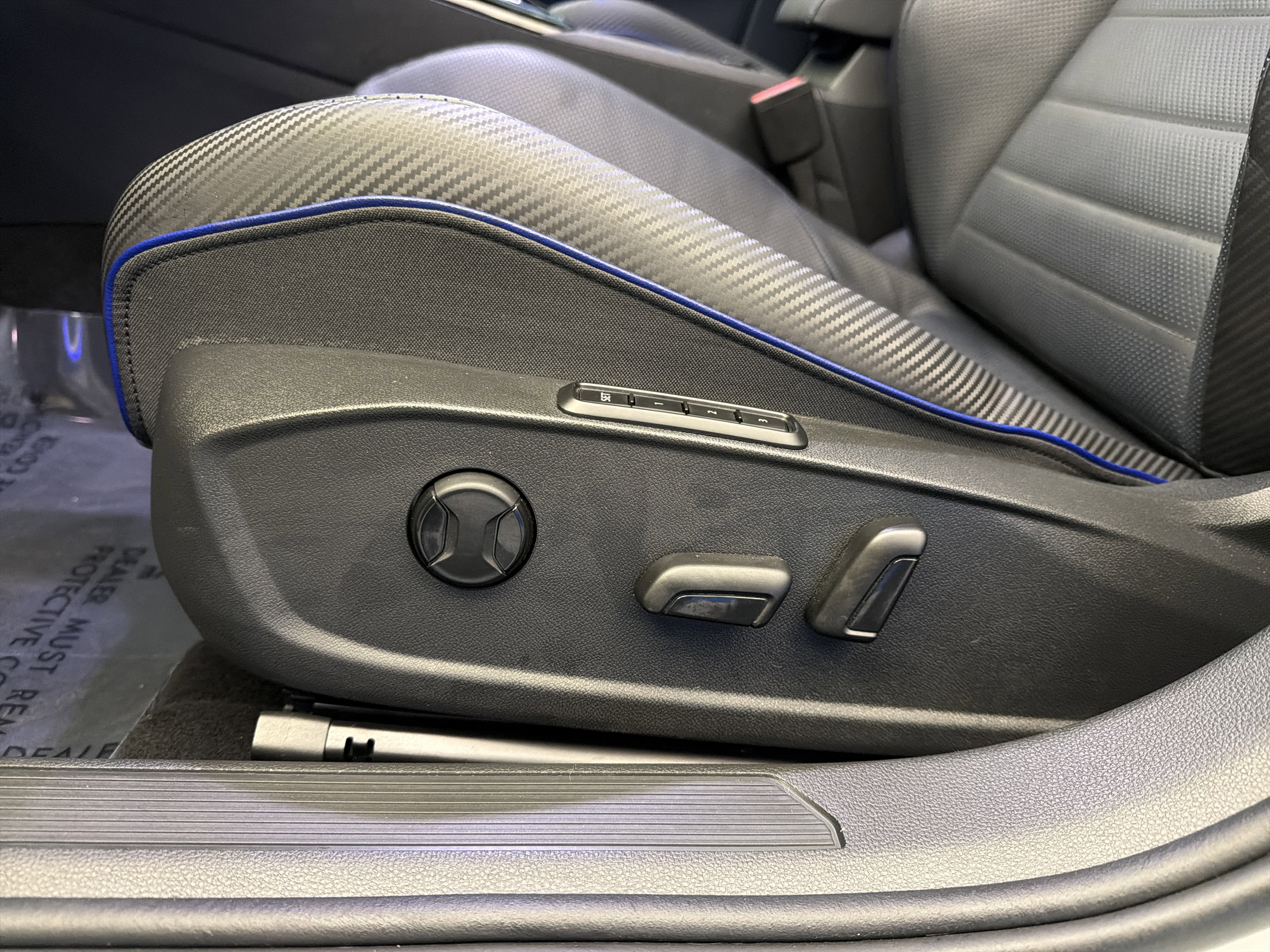 Used 2024 Volkswagen Golf R image 12