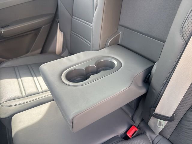 Used 2023 Porsche Cayenne Platinum Edition image 36