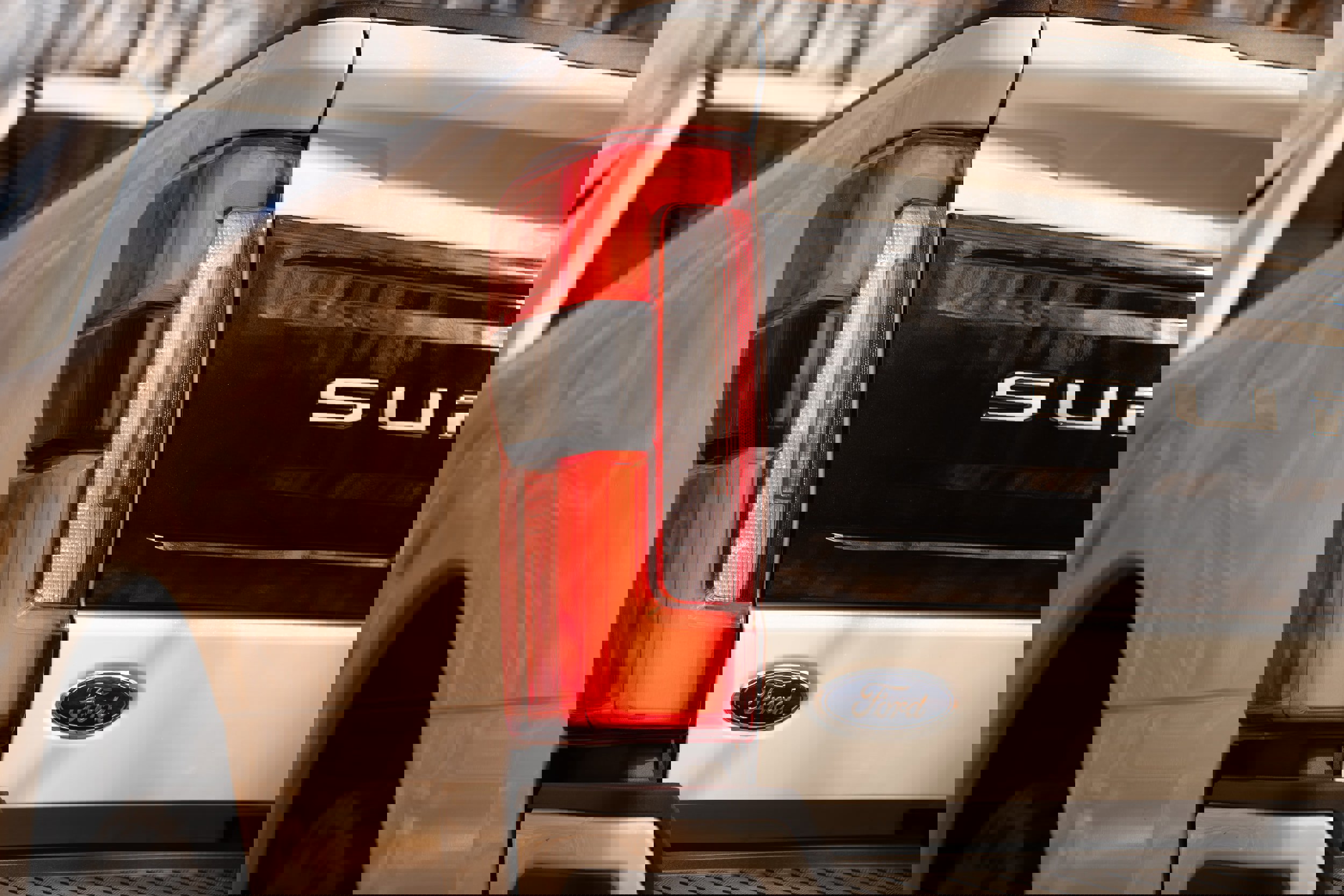 Certified 2025 Ford F250 Platinum w/ Tremor Off-Road Package image 10