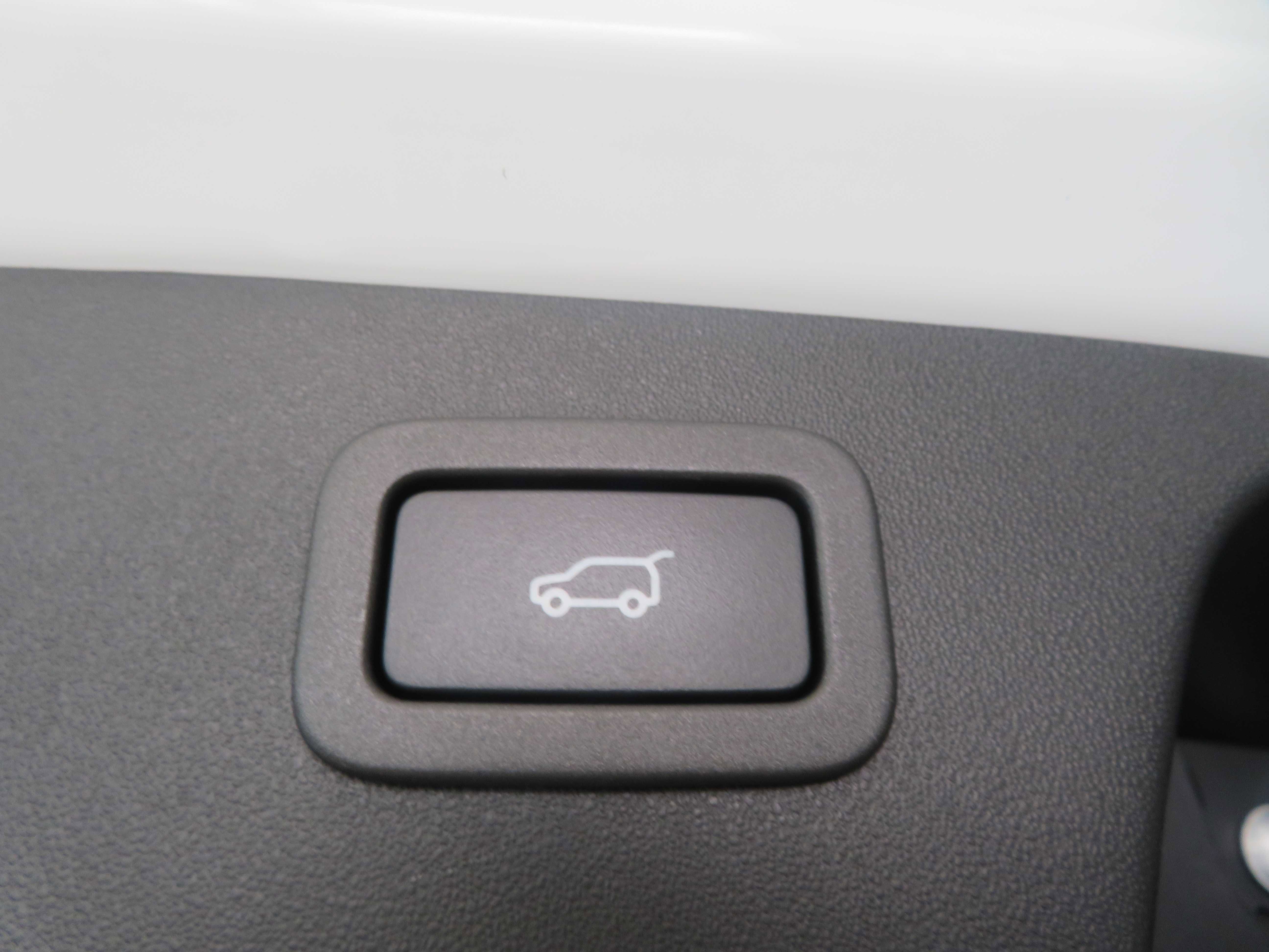 Used 2020 Jaguar E-PACE R-Dynamic SE AWD/4WD image 59