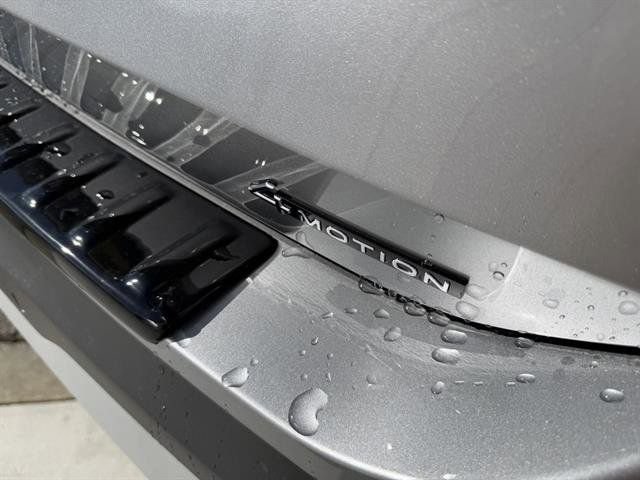New 2026 Volkswagen Tiguan SE image 10