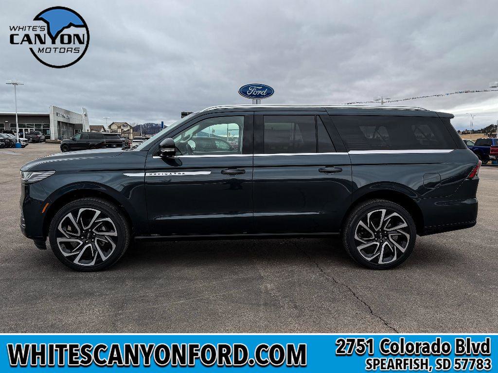 New 2026 Lincoln Navigator L Reserve image 2