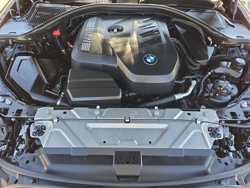 Used 2025 BMW 330i xDrive Sedan AWD/4WD image 33