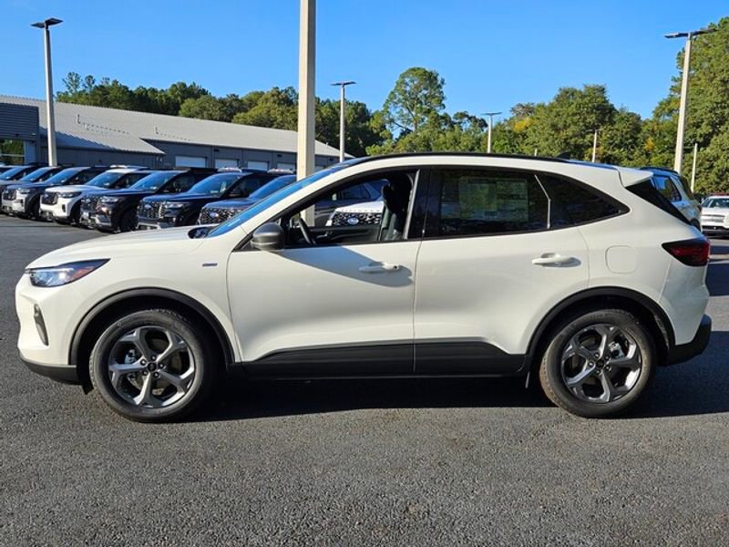New 2026 Ford Escape ST-Line image 5