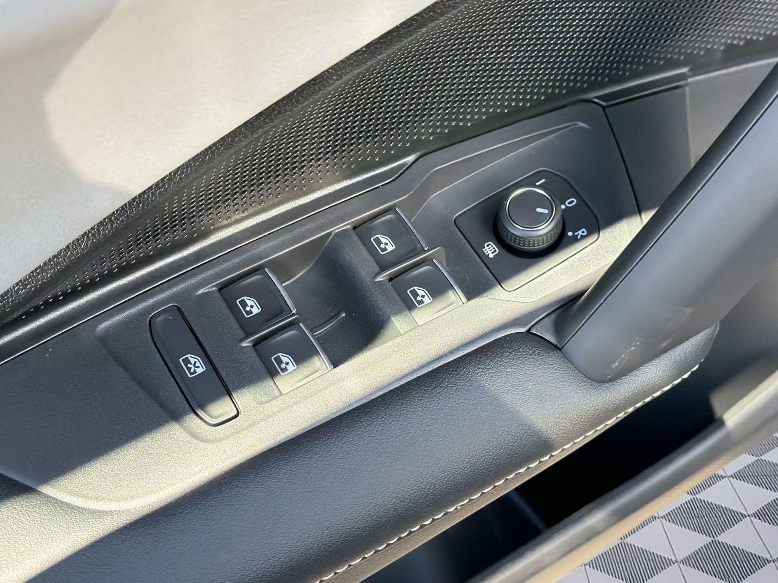 New 2026 Volkswagen Tiguan SE AWD/4WD image 21