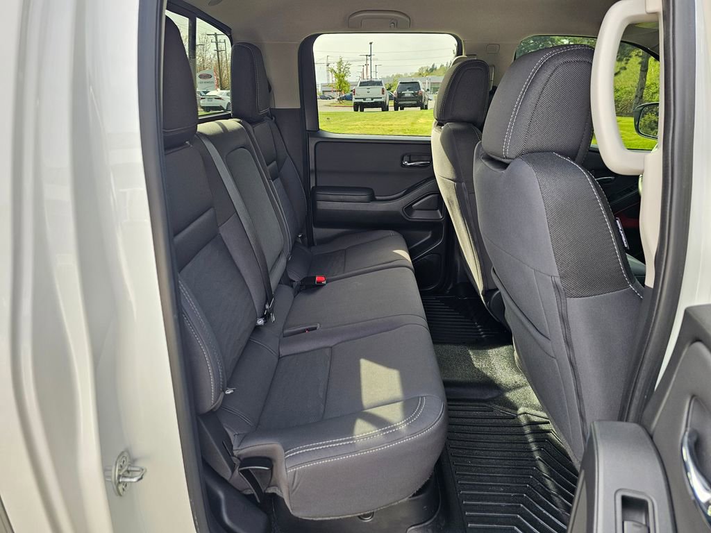 Certified 2024 Nissan Frontier SV w/ Hardbody Edition AWD/4WD image 26