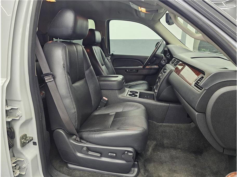 Used 2013 GMC Yukon SLT image 15