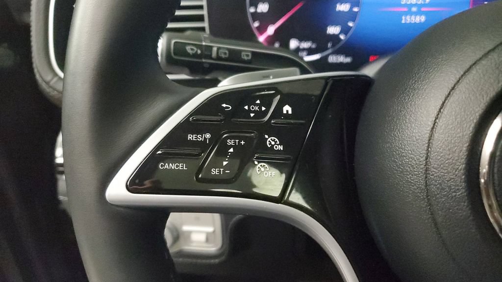 Used 2024 Mercedes-Benz GLE 350 4MATIC image 32
