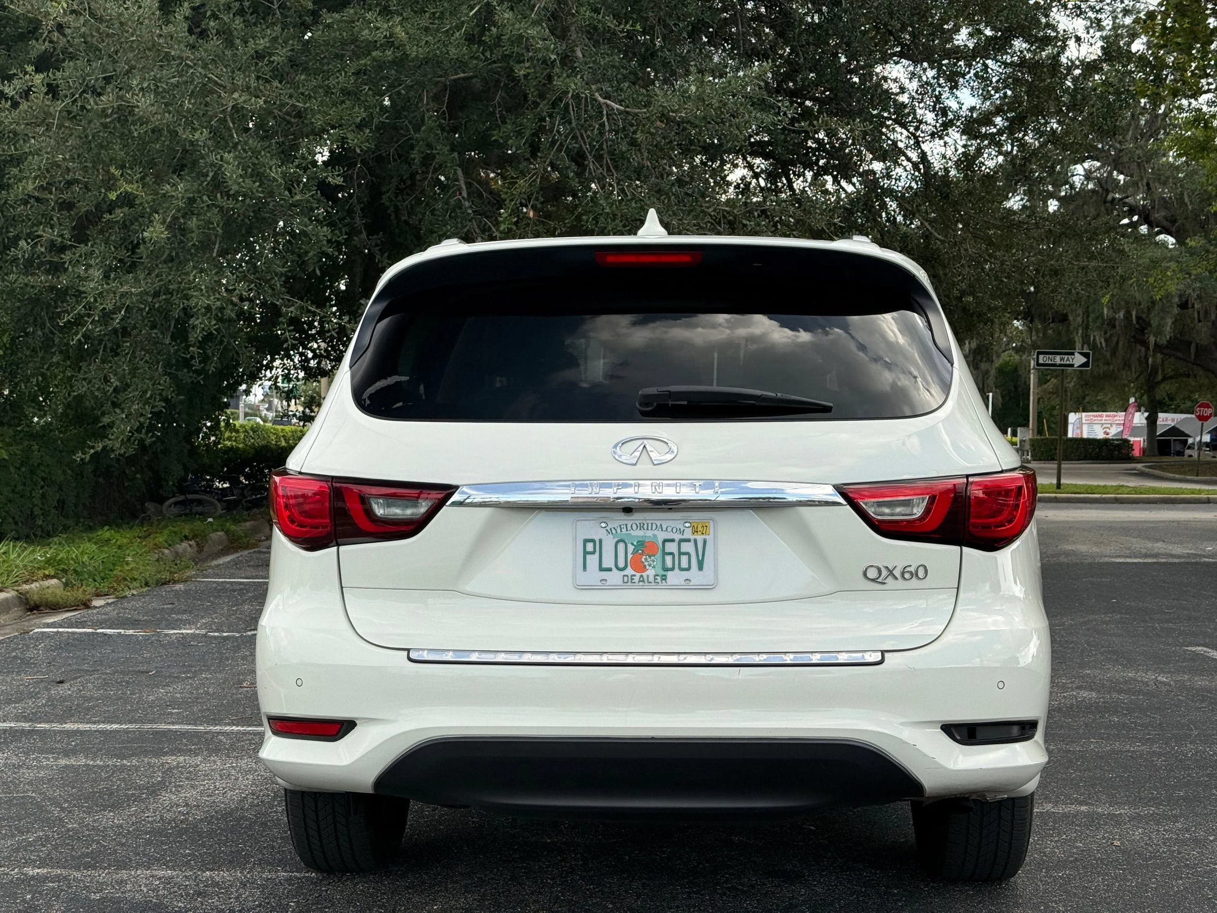 Used 2017 INFINITI QX60 FWD w/ Premium Plus Package image 6