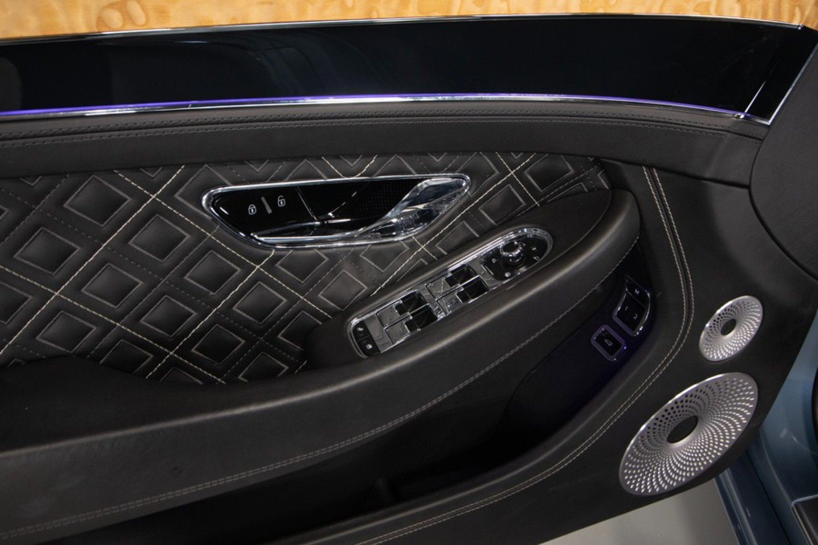 Used 2020 Bentley Continental GT w/ First Edition Specification image 33