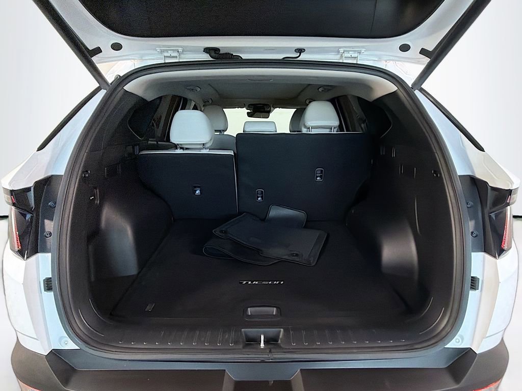 Used 2023 Hyundai Tucson Limited image 28