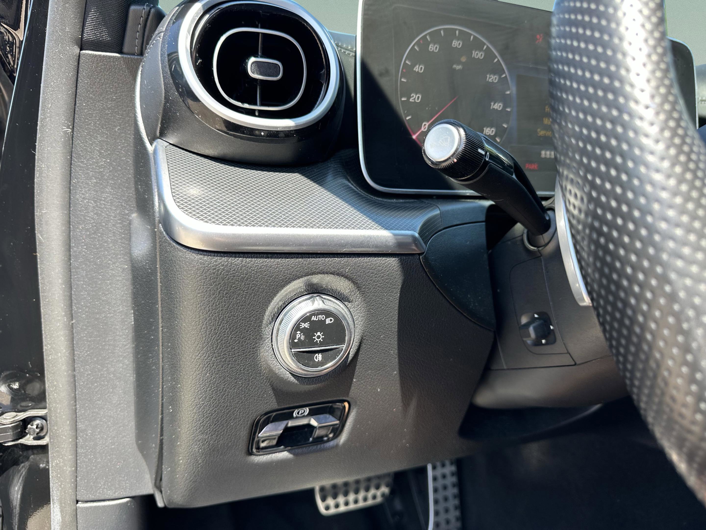 Used 2024 Mercedes-Benz C 300 4MATIC Sedan image 29