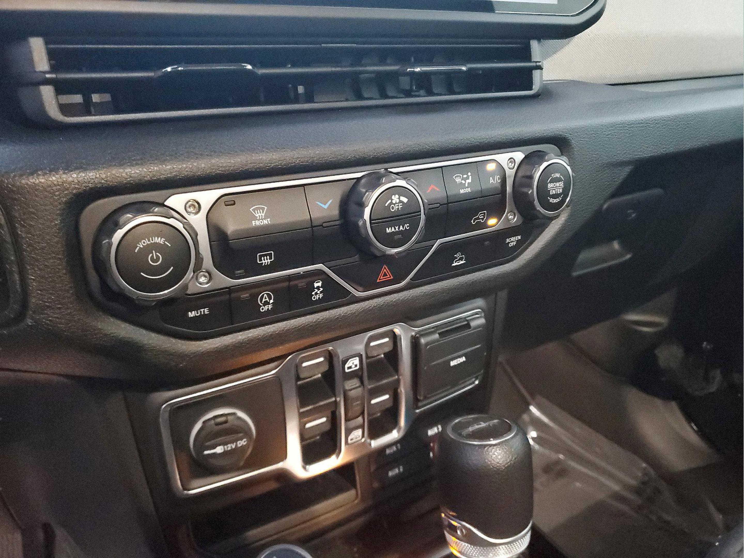 Used 2024 Jeep Gladiator Sport image 21