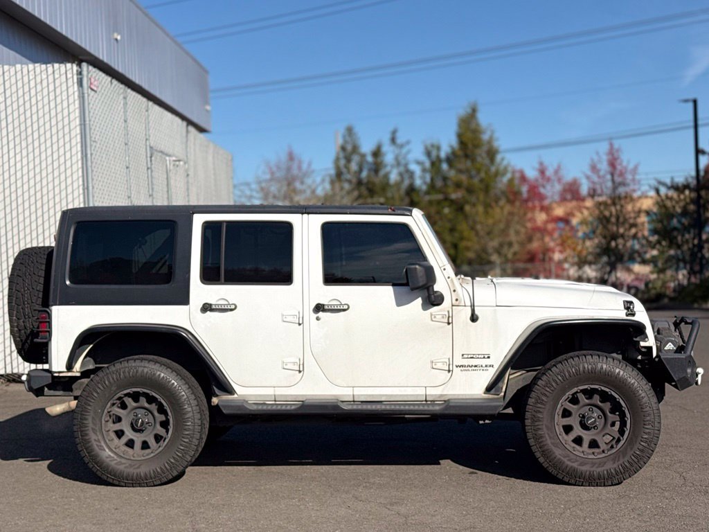 Used 2012 Jeep Wrangler Unlimited Sport AWD/4WD image 6